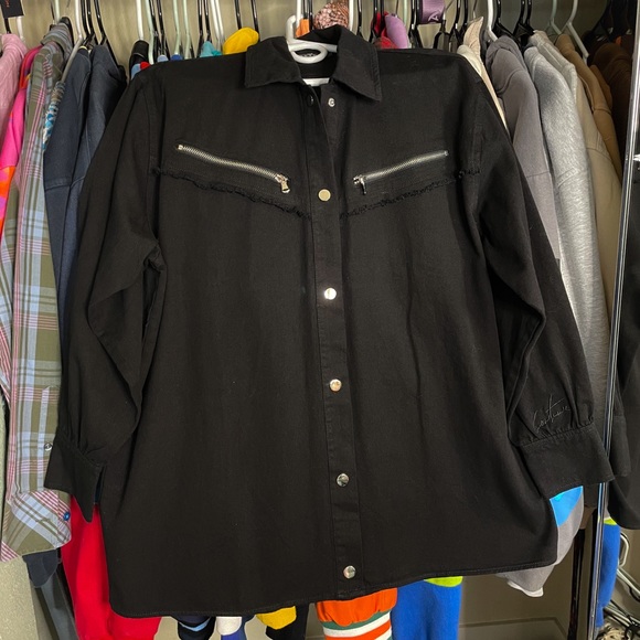 The Couture Club Ready to Wear Button Front Shirt - Picture 4 of 6